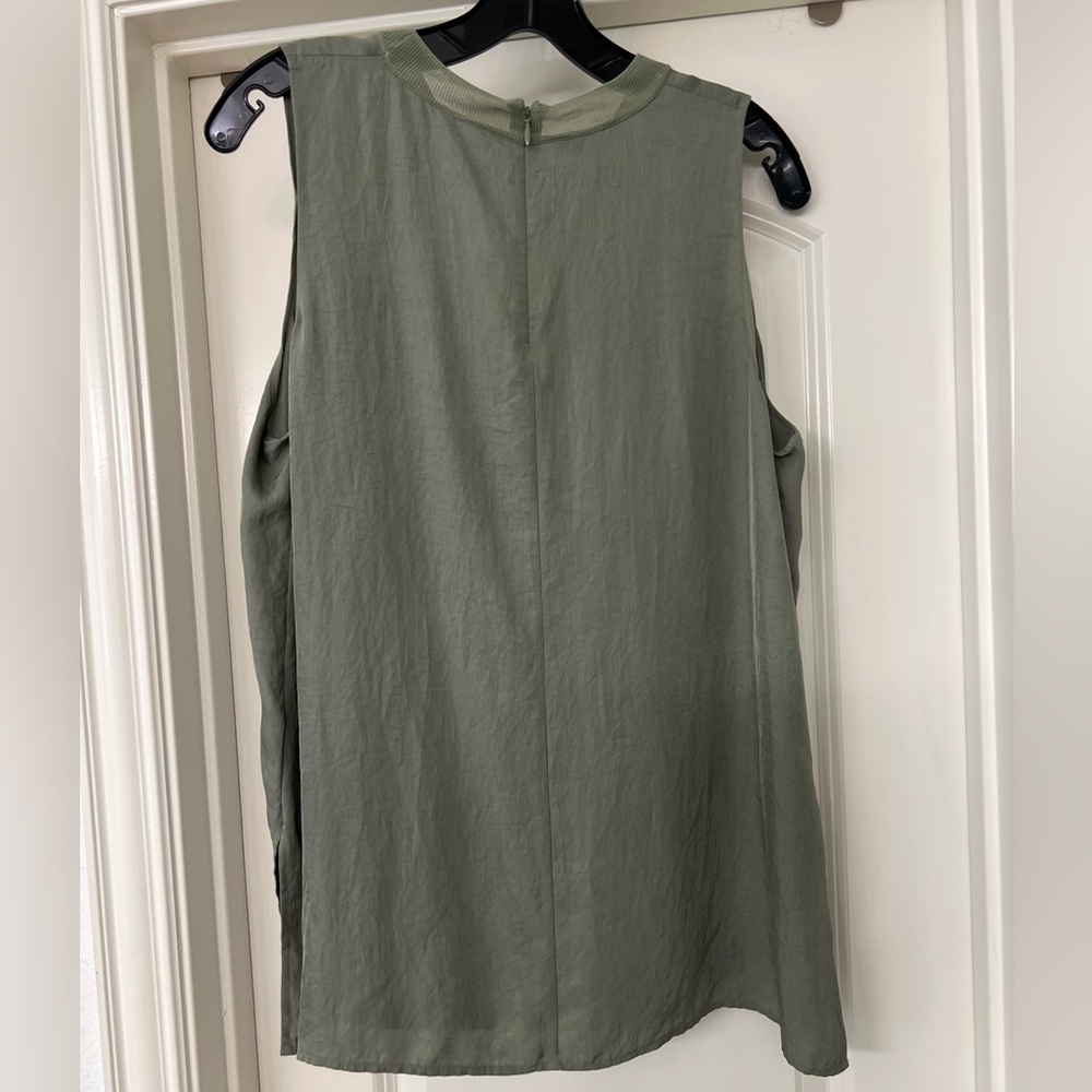 Vince Rib Trim Shell - Picture 3 of 7